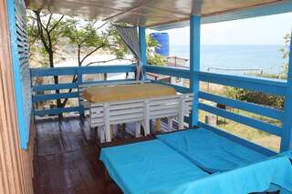 Дома для отпуска Пляжный домик у самого моря Фонтанка Шале с одной спальней-1